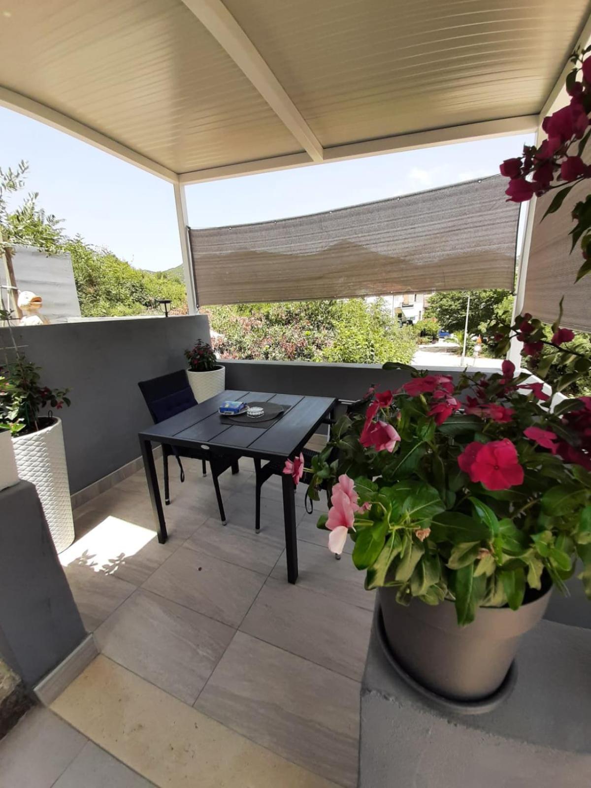 Apartman Jadranka Rogotin Exteriér fotografie